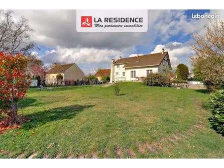 maison 8 pièces 183 m²