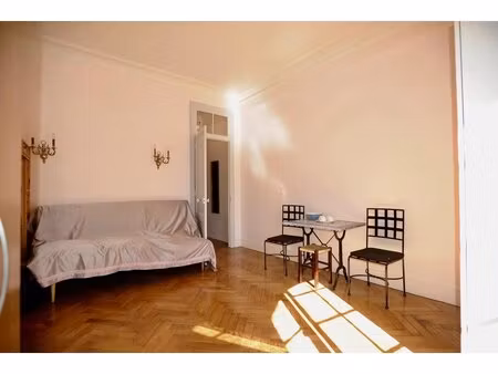 beau studio meublé