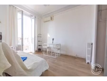 studio vide - 7 rue berlioz - nice centre
