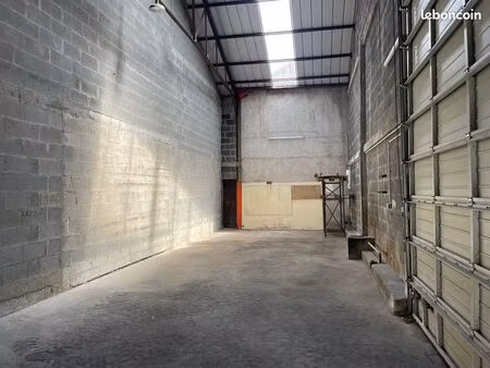 entrepôt env. 100m2 nantes - local stockage