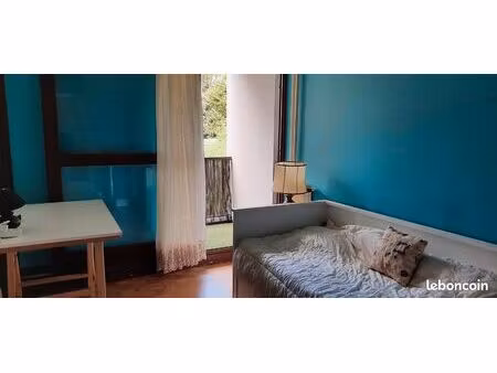 chambre meublée