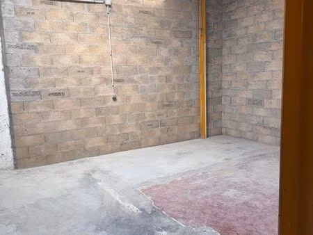 entrepôt de stockage de 78m2 domont