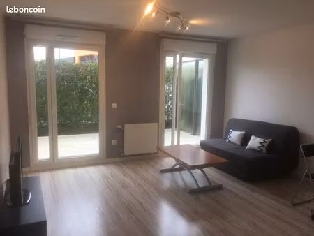 location f2 - cergy le haut - 910/mois cc