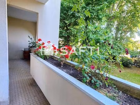 parc bordelais-t1-balcon-cave et pkg en sous sol-