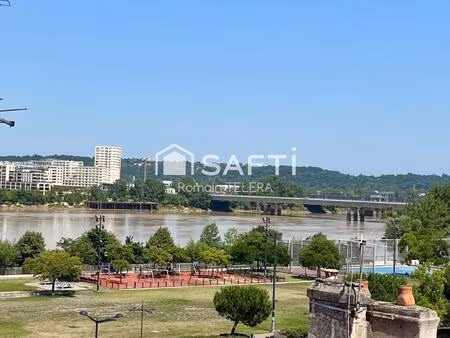 saint-michel : t3 en duplex de 61 m² (77 m² au sol) avec vue dégagée sur la flèche et la g