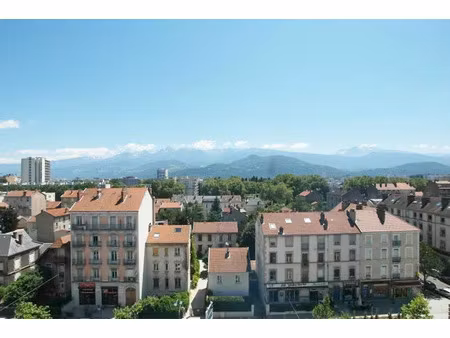 location appartement 3 pièces 44 m² à grenoble (38000)