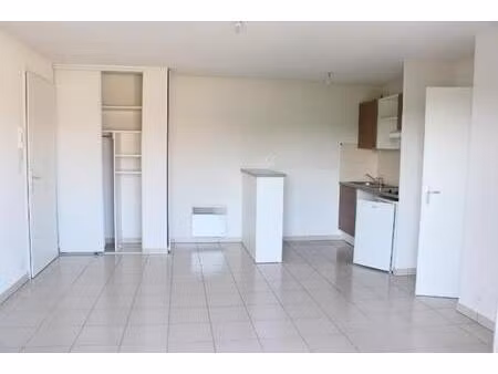 appartement f2 vichy 41 m² résidence recente 2007 et sécurisée