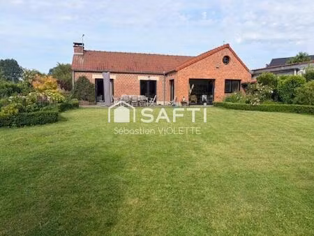 corps de ferme rénové de plain-pied 274 m² – 5 chambres