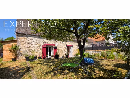maison en pierre rénovée avec jardin – charme de l'ancien