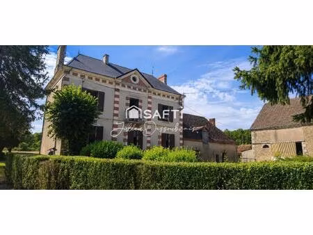 maison de maître a rénover avec nombreuses dépendances