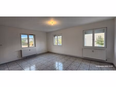 f4 en duplex - village toutes commodités - disponible vers le 20 juillet 2026