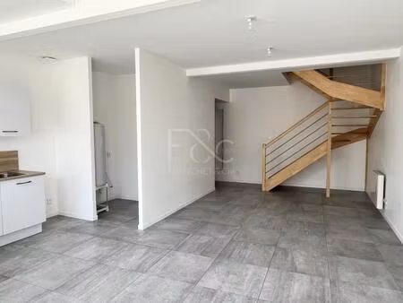 t3 de 53m² - rue de saint clair à caluire