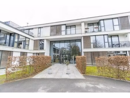 appartement à louer avec terrasse et 1 chambre   la hulpe (vbe41044)