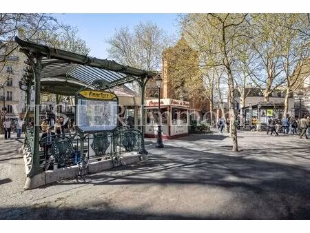 abbesses - très beau studio de 20m² au calme refait en 2020