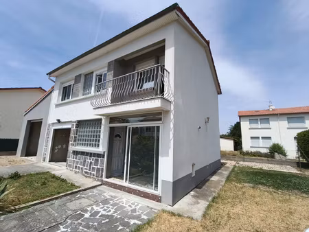 maison de 76 m2 habitables sur la commune d'aulnat avec deux
