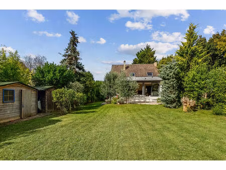 montessonavec 4 chambres de 216 m2 terrain 941 m² - 5 mn centre ville