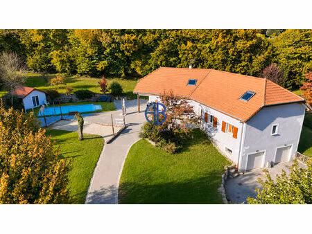 maison corbelin 6 pièces 196 m2 avec sous sol complet de 200m2