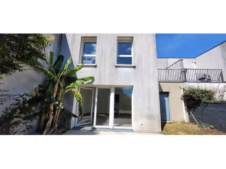 maison 3 ch  jardin  garage