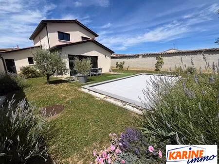 villa - 140m ²