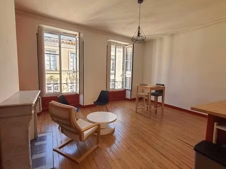 t2 meublé 46 m2 bordeaux victoire-sainte catherine