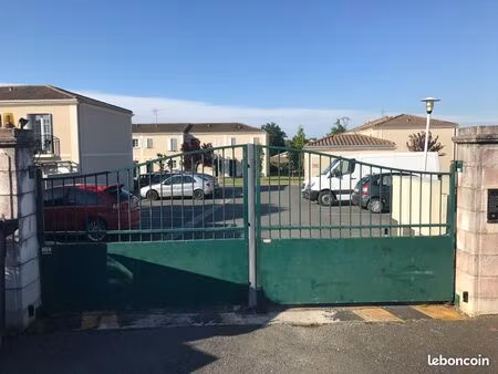 à louer – t3 avec jardin privatif à avensan