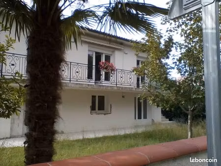 a louer appartement dans maison