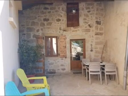 studio avec terrasse et place de parking