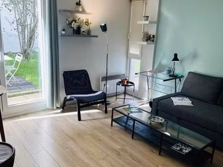 studio 1 pièce 27 m²