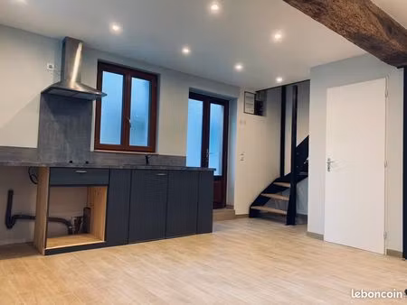 maison de village t3 à louer – le fossat – 600 / mois hc