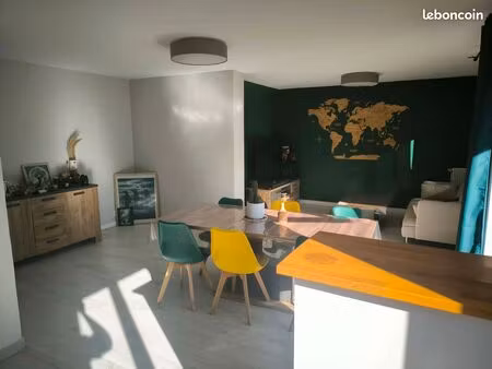 t4 meublé 86m² – idéal couple + enfant / colocation jeunes actif – parking & balcon