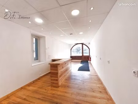 murs commerciaux 64 m² la chambre