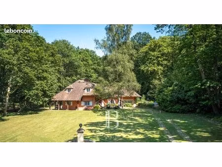 propriété 11 pièces 300 m²