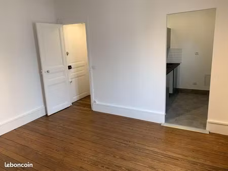 studio 1 pièce 24 m²
