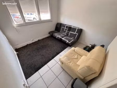 studio 1 pièce 13 m²
