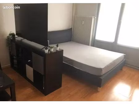 studio 1 pièce 40 m²