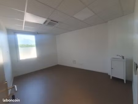 bureau pmr - 13m² - dans tiers lieu professionnel