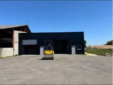 local 220m2 à louer