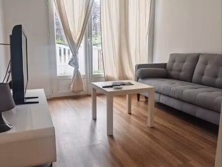 studio 34m² meuble proche gare tt compris eau électricité chauffage internet