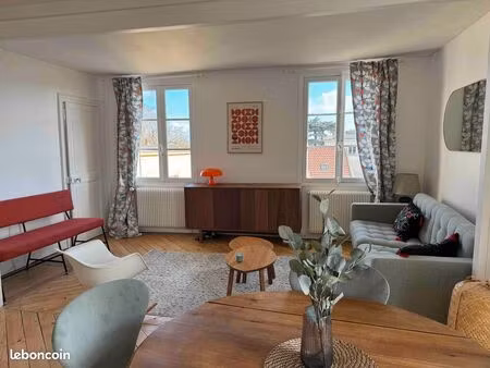 appartement 3 pièces centre st germain 55m2 au sol (45 m2 loi carrez)