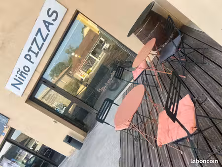 pizzeria / snack