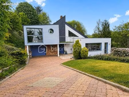 maison 9 pièces 255 m²