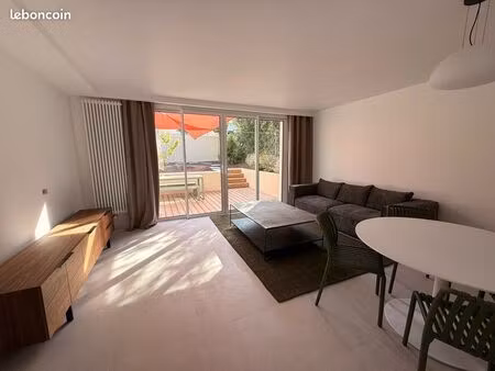 maison mitoyenne sur vélizy-bas meublé