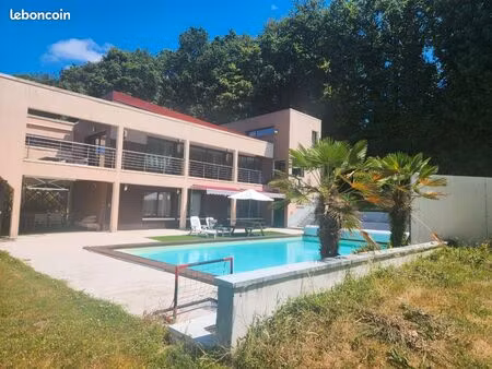 villa d'architecte contemporaine de 219 m² – piscine – parc de 7 700 m² – montivilliers
