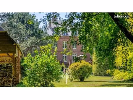 maison 9 pièces 328 m²