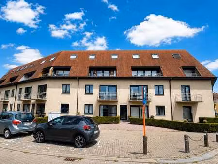 verzorgd duplexappartement met 3 slaapkamers op wandelafs...