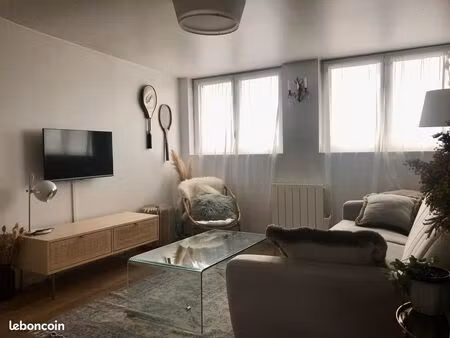 adorable f2 quartier hyper centre
