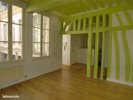 studio 35 m2 a louer proche fac de medecine et quartier saint marc