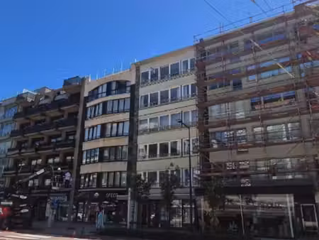 ruim twee slaapkamer appartement met een mooi zeezicht.