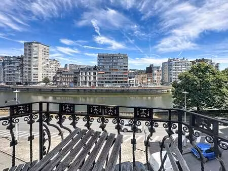appt 1 ch offrant une belle vue sur meuse