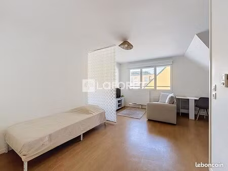 studio 1 pièce 29 m²